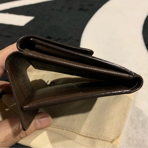 Louis Vuitton Damier tri fold wallet - Picture 9 of 13